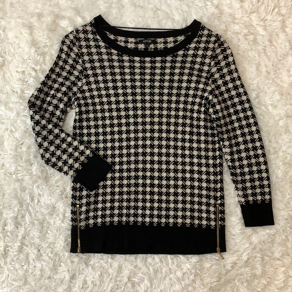 Apt. 9 Black and White Print Sweater Size XS - Picture 2 of 8